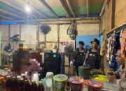 Kapolsek Labuhan Haji dan Sat Samapta Polres Lotim Gelar Razia Miras di Sepanjang Pantai Labuhan Haji dan Suryawangi