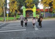 Polsek Suela Laksanakan Pengaturan Lalu Lintas Demi Keamanan dan Kenyamanan Masyarakat