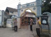 Personel Polsek Labuhan Haji Laksanakan Pengamanan Sholat Jumat di Masjid Al-Hilal
