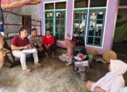 BHABINKAMTIBMAS DESA TEMBENG PUTIK AJAK TOKOH MASYARAKAT JAGA KAMTIBMAS MELALUI KEGIATAN RONDA MALAM